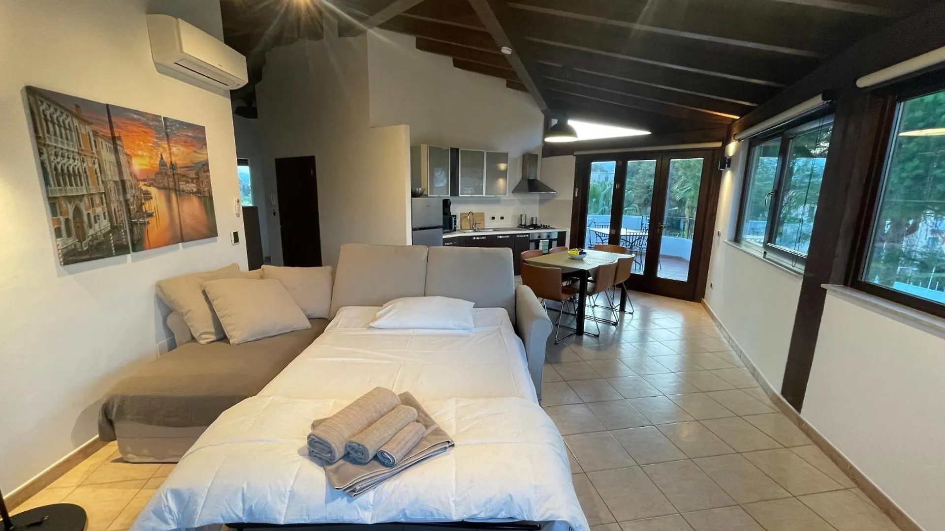 John Sea Suites Giardini-Naxos 0*,