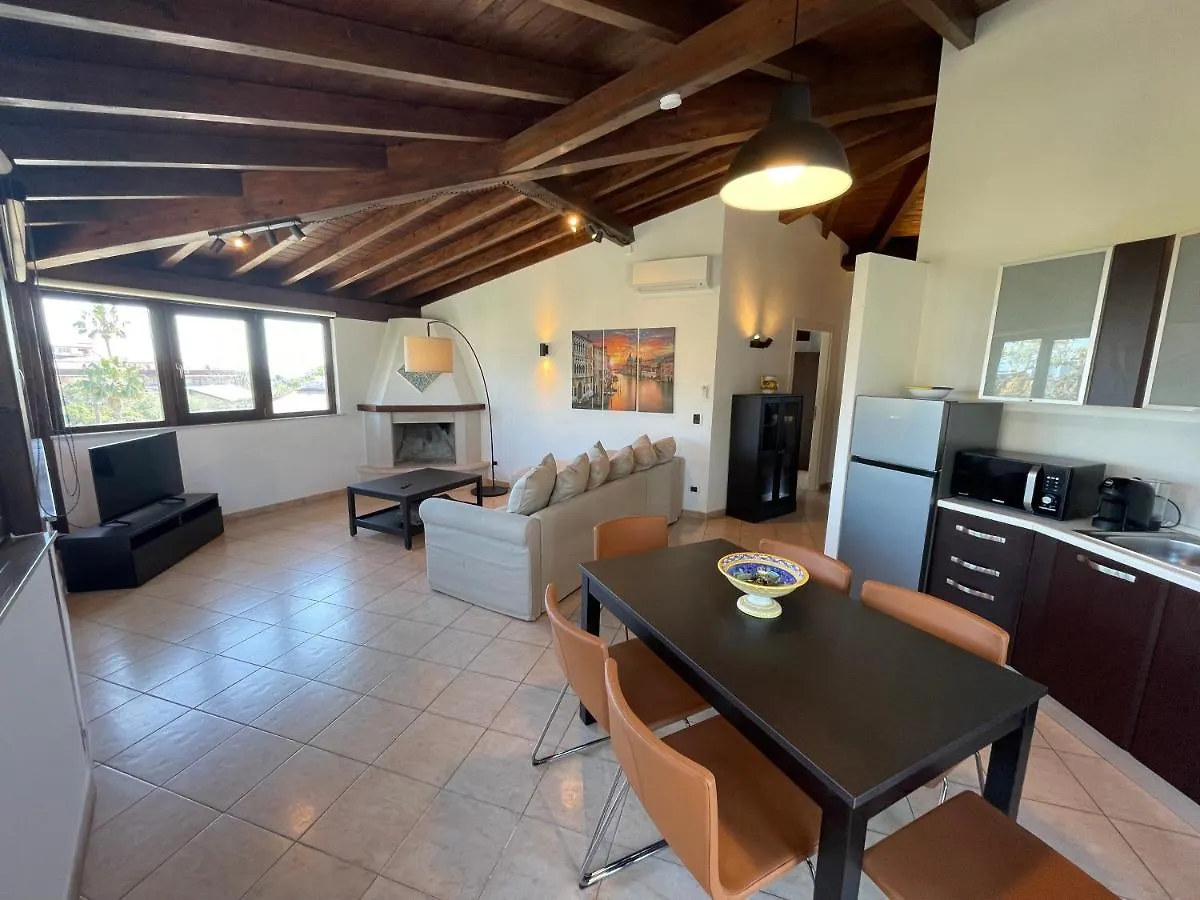 John Sea Suites Giardini Naxos 0*,  Italien