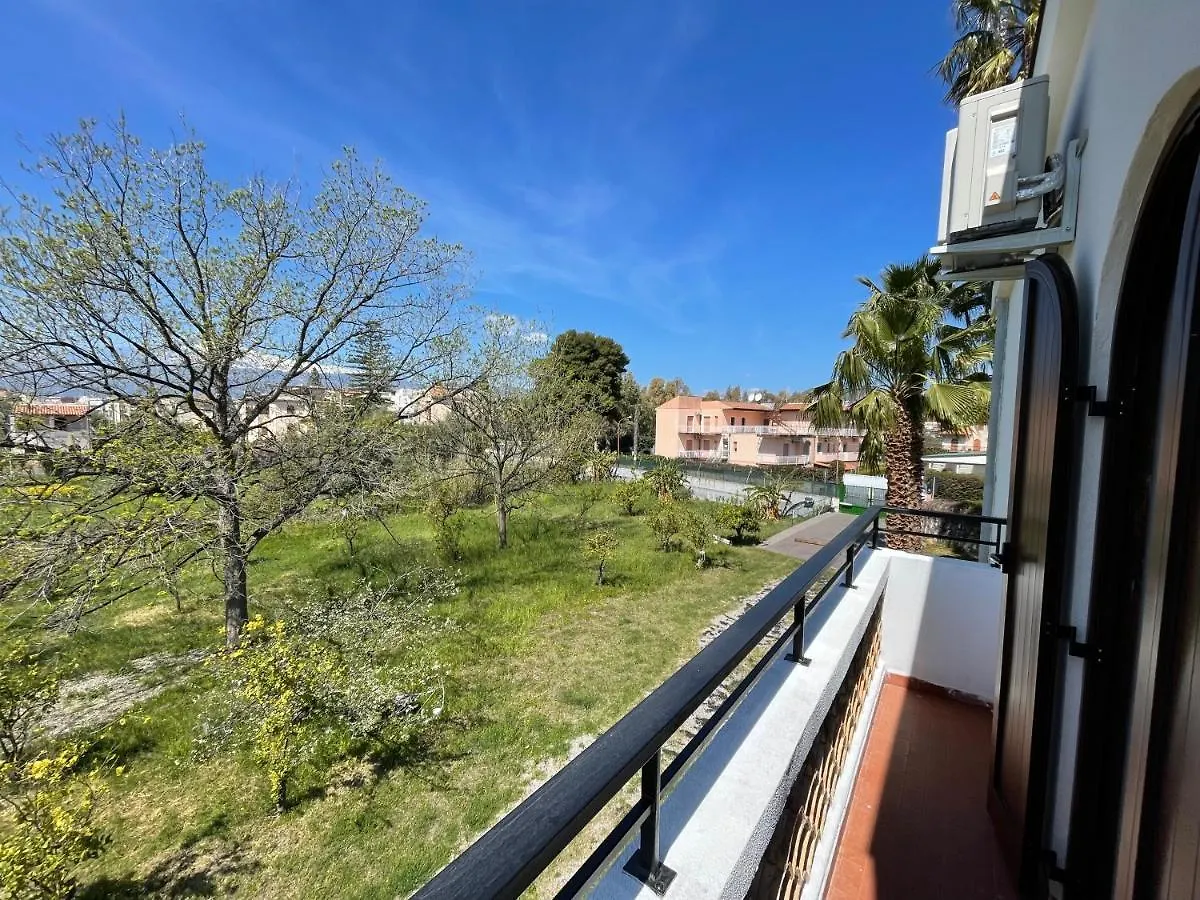 Lägenhet John Sea Suites Giardini Naxos