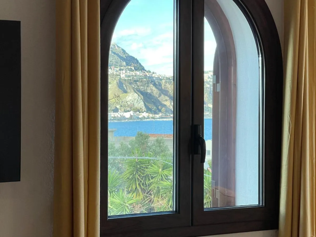 John Sea Suites Giardini Naxos Italien