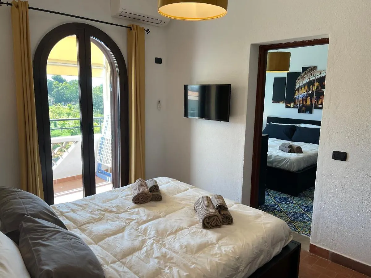 Lägenhet John Sea Suites Giardini Naxos