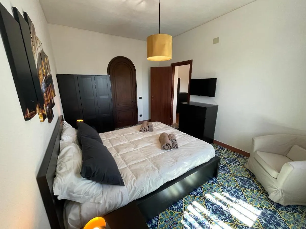 John Sea Suites Giardini Naxos 0*,  Italien