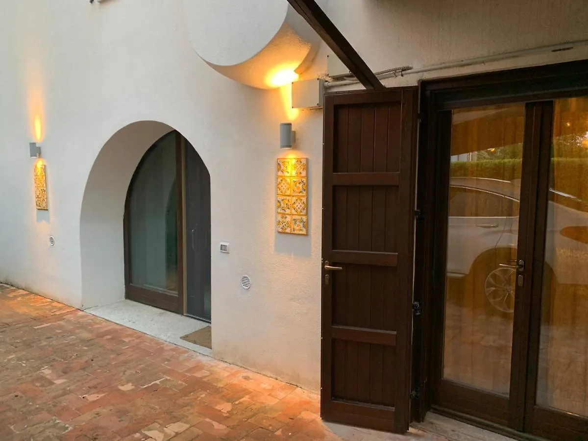 John Sea Suites Giardini Naxos 0*,
